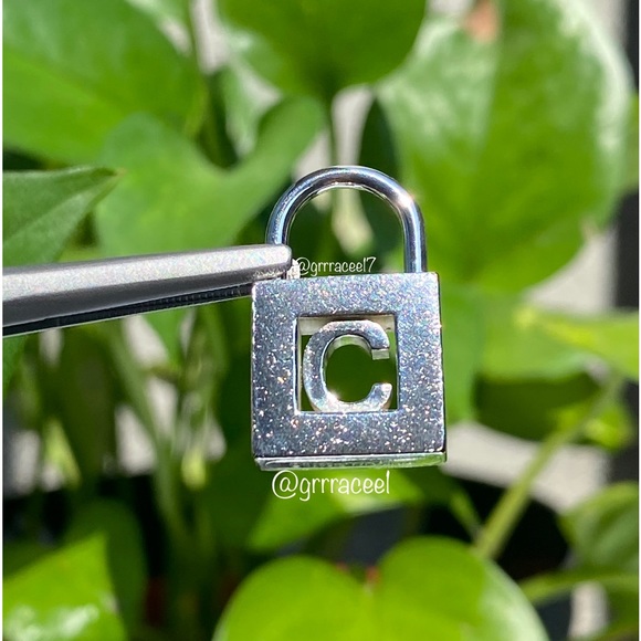 AUTH Rare vintage Tiffany & Co. Letter “C” padlock charm/pendant🔓 - Picture 3 of 16